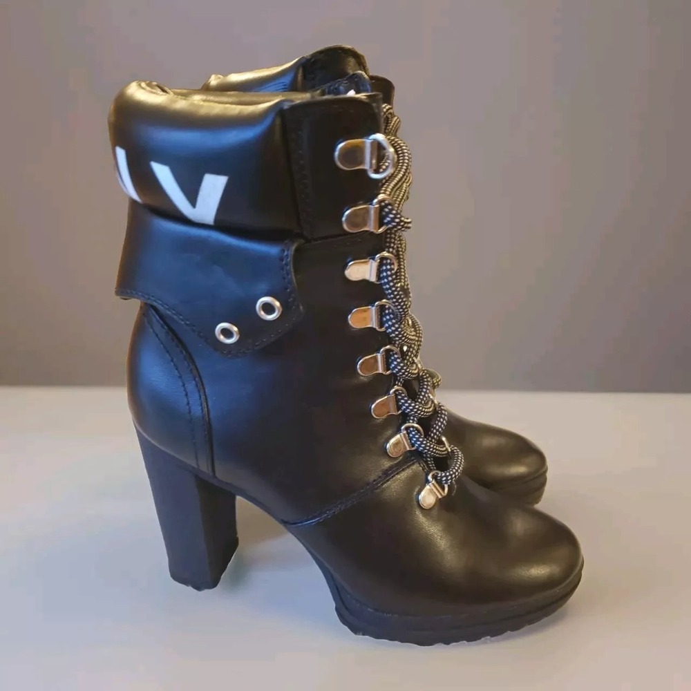 Sz 7M DKNY Black Lace‎ Up 4" High Heel Ankle Boots Womens 1" Platform # K4982241